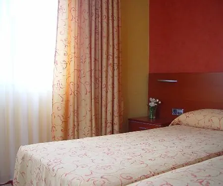 Dinajan Hotel